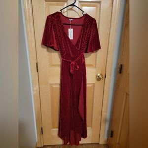 Simplee Dress, size Medium, Burgundy